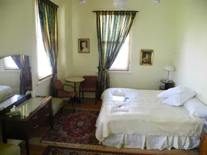 The Old Vic Inn - Image 3