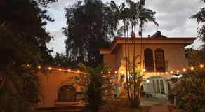 Hacienda Escondida 10min to Airport - Image 3