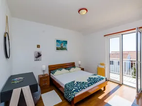 Seaview Apartment in Cavtat Dalmatia with Garden - Image 2