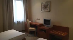 Hotel Park Central - Image 5