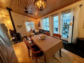 Om chalet 2 avec spa et foyer bordé du fleuve - Image 3