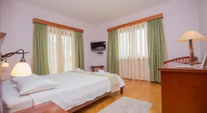 Rooms Plava Laguna - Image 2