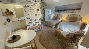 MrandMrs Fish Cabins - Image 2