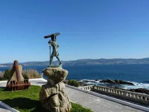 Apartamentos Punta Lucero en Portonovo - Image 1