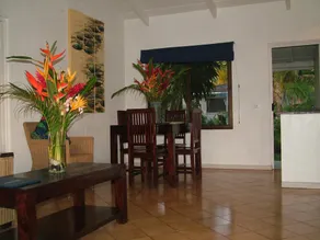 Pacific Lagoon Apartments - Image 2