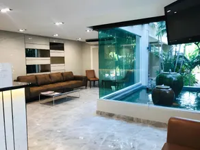 14 Place - Image 4