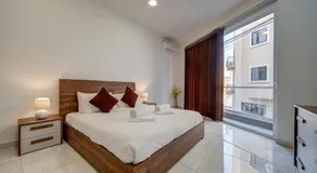 Central Oasis - Private Pool & Lounge Area - Image 2