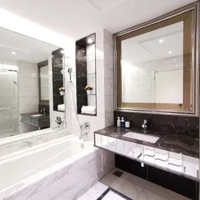 Sky Pool Elegant Suite @ Sri Hartamas - Image 2