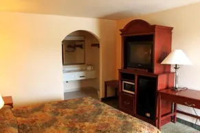 Summit Inn Hempstead - Image 5