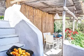 The Fisherman’s Suite –  Steps from the beach - Image 4