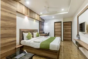 Hotel Summit - Image 2