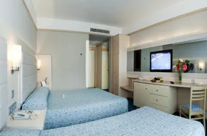Hotel Esplugues - Image 2