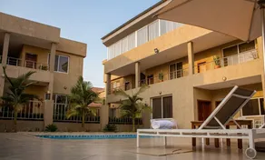 Rosewood by Amaryllis Lilongwe - Image 3