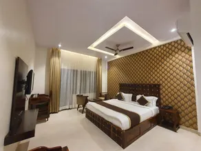 Chauhan Sheraton Resort - Image 2