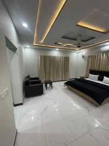 The Crown Guest House - Image 2