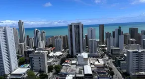 Flat para até 4 pessoas em Boa Viagem com Piscina, Wifi 500Mbps, localizado a 350 metros da Praia - Image 5