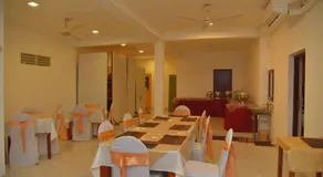 Emarald Holiday Homes - Image 2