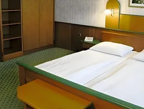 Hotel Hadrigan - Image 2