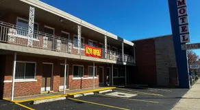 Apache Motel - Image 2