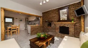 STATHI'S COTTAGE - Image 2