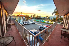 Tropicana Motel - Image 4
