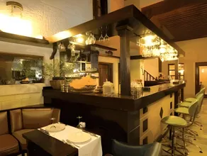 Cicerone Lodge Hotel - Image 3