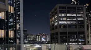 Modern 1-bedroom apartment in CBD - Image 4