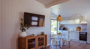 Beach Hut Scamander - Image 3