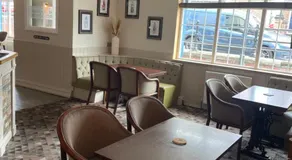 The Railway Crossings Inn - Image 3