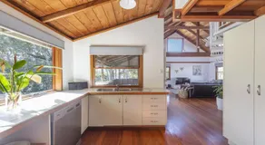 The Point Ultimate Beach House - Image 5