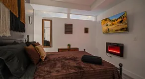 Cozy West Philly 1BR with Fireplace & Vinyl Free Parking - Image 4