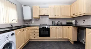The Wheelhouse, 3 bed sleeps 6, Parking and wi-fi - Image 3