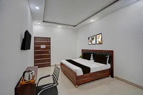 Hotel O Sector 110 Noida Formerly Luv Kush Tower Bhangel - Image 5