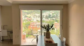 Appartement avec internet haut débit et terrasse | Vue montagne | Parfait pour le travail à distance - Image 4