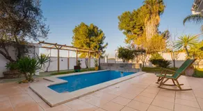 Casa Familiar con Piscina - Image 4