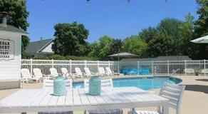 Cedar Court Inn - Image 4