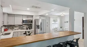 Quiet 3 Bed 2 Bath Retreat - Image 5