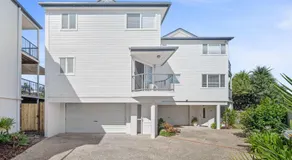 The Beach House in Shelly Beach - Image 4
