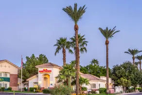Chandler perfect location 1 bedroom - Image 1