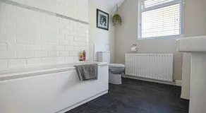 Host & Stay - Newington Road - Image 4
