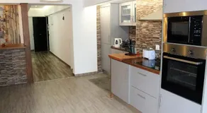 Santos Deluxe Apartment - Image 4