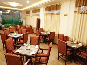 The Home Hotel - Image 5