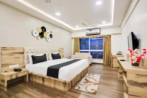 Townhouse Oak PTC Indore Junction - Image 2