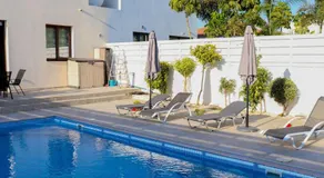 Marios Villa - Image 2
