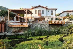 The River House - Image 4