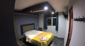 Florida Inn - Image 3