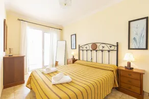 Villa Ocean Breeze - Steps away from the Beach - Image 5