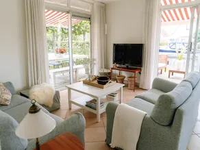 Nice holiday home on the water in Grou - Image 2