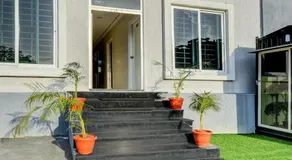 Sri Laveeza Hotels - Image 5