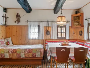 Vintage Holiday Home in Arriach With Private Garden - Image 4
